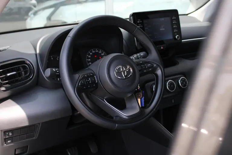 Toyota Yaris 1.0 VVT-i Active Achteruitrijcamera, Bluetooth, Cruise Control Adaptief, Airco afbeelding 5