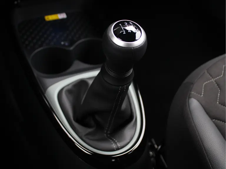 Toyota Aygo X 1.0 VVT-i MT Envy Cruise Control Adaptief, Achteruitrijcamera, Navigatie, Parkeersensoren Voor en Achter afbeelding 16