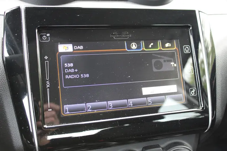 Suzuki Swift 1.2 Style Smart Hybrid, Automaat, Parkeersensoren Achteruitrijcamera en Navigatie! 23950 afbeelding 16