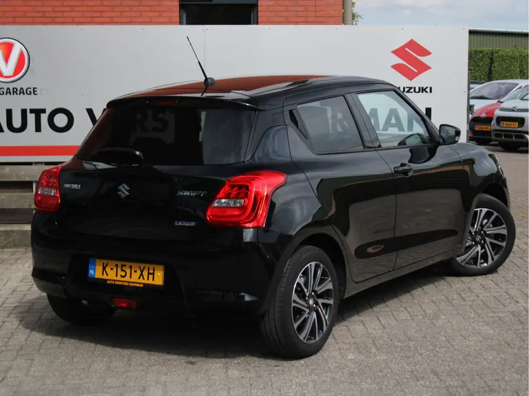Suzuki Swift 1.2 Style Smart Hybrid Automaat Navigatie, Adaptieve Cruise en Climate Control, Achteruitrijcamera afbeelding 3