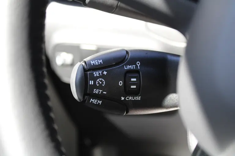 Citroën C3 1.2 PureTech Max 110pk, Automaat, Applecarpl./Andr. Auto, Navigatie, Cruise/Climate Control, Achteruitrijcamera afbeelding 18