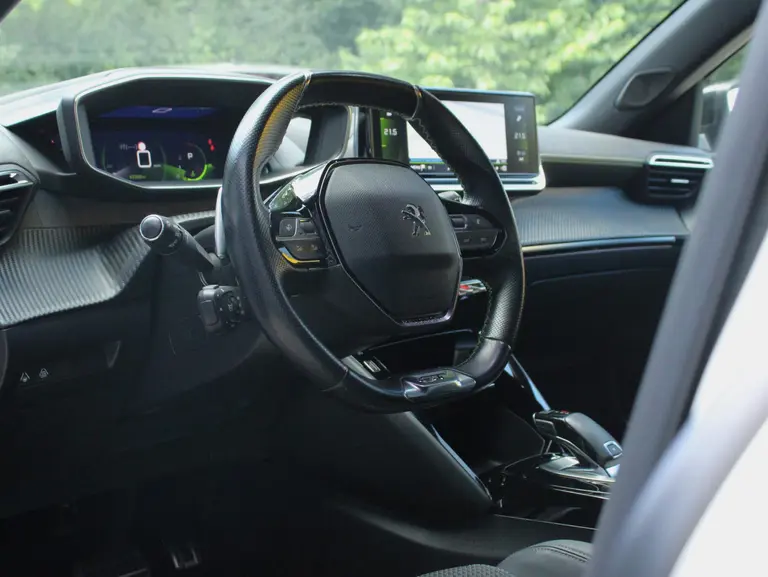 Peugeot 2008 1.2 PureTech GT-Line afbeelding 5