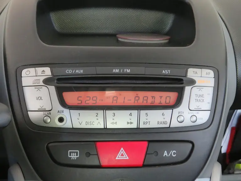 Citroën C1 1.0-12V Ambiance, Automaat, met Parkeersensoren! Dakspoiler LM-Velgen en nieuwe Koppeling! afbeelding 15
