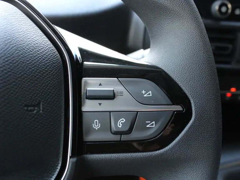 Peugeot Partner 1.5 BlueHDi 100PK S&S L1 Navigatie, Achteruitrijcamera, Trekhaak, Dab, Bluetooth, Parkeersensoren voor & achter afbeelding 32