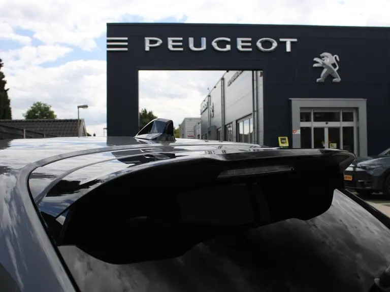 Peugeot 208 Allure 1.2 Hybrid 100PK e-DCS6 Automaat Navigatie, Achteruitrijcamera, Stoelverwarming, Adaptieve Cruise Control afbeelding 14