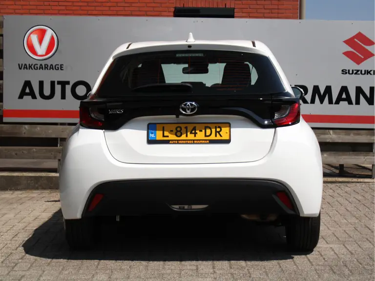 Toyota Yaris 1.0 VVT-i Active Achteruitrijcamera, Bluetooth, Cruise Control Adaptief, Apple Carplay/Android Auto afbeelding 11