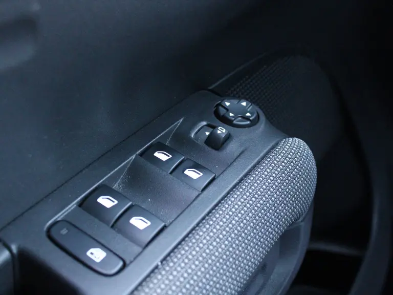 Citroën C3 Aircross Shine 1.2 PureTech 110PK Navigatie, Parkeerhulp voor en achter + Camera, Apple Carplay/Android Auto, Trekhaak afbeelding 27