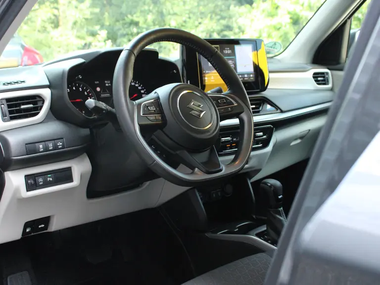 Suzuki Swift 1.2 Style Smart Hybrid Automaat 17" Lichtmetalen Velgen, Adaptieve Cruise en Climate Control afbeelding 5