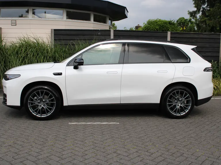 Leapmotor C10 REEV Design 28.4 kWh Camera systeem rondom, Stoelverwarming/koeling, Panoramadak, Navigatie afbeelding 8