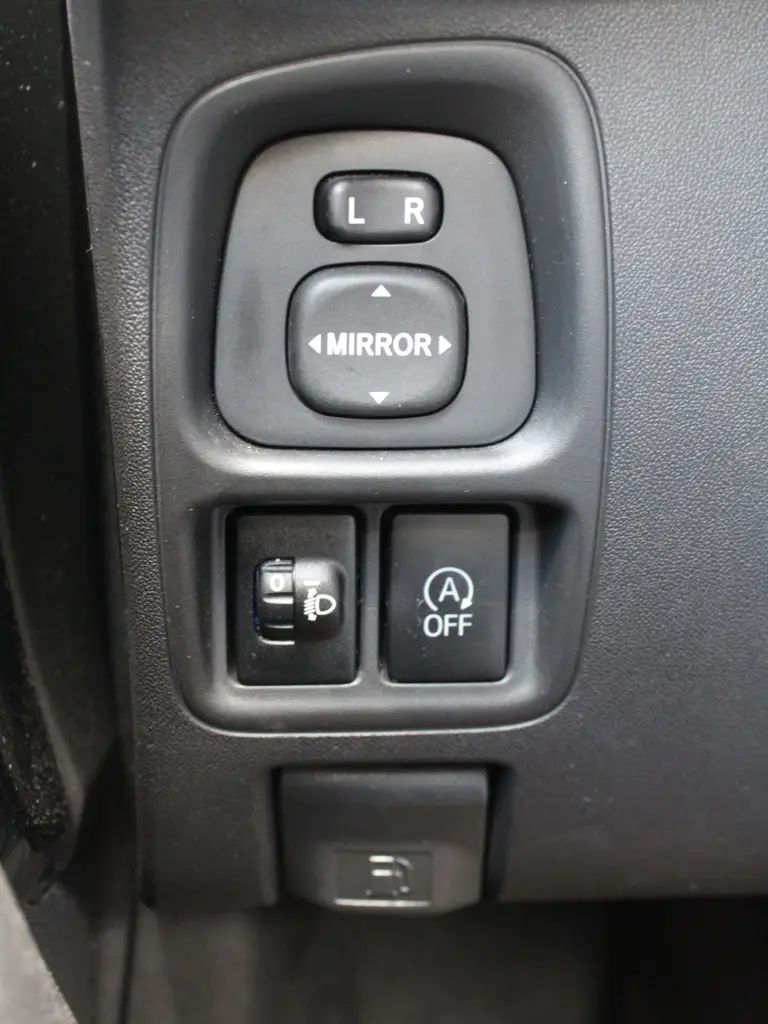 Peugeot 108 1.0 e-VTi 73PK Active 5DRS Airco, Getinte ramen, Centrale deurvergrendeling afbeelding 15