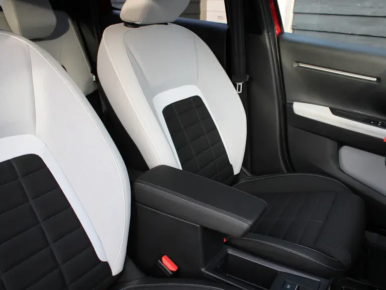 Citroën ë-C3 Max 44 kWh Boordlader 3 fasen, Navigatie, Achteruitrijcamera, Climate Control, Cruise Control, Draadloze Telefoonlader afbeelding 35