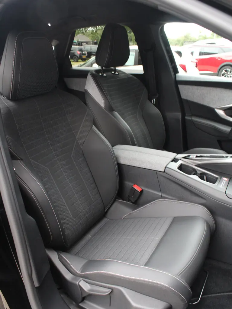 Peugeot 3008 1.2 Hybrid 136 Allure Automaat afbeelding 33