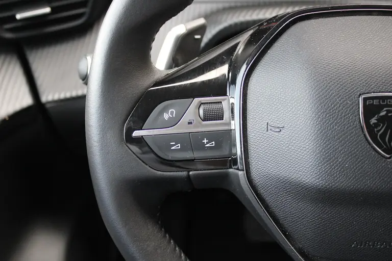 Peugeot 208 Hybrid 100 e-DCS6 Allure Automaat, Navigatie, Applecarpl./Andr. Auto, Keyless entry/Start afbeelding 16