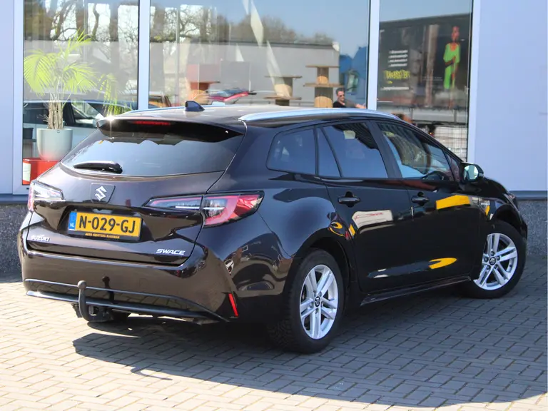 Suzuki Swace 1.8 Hybrid Select Voorruit-, Stuur- en Stoelverwarming, Adaptieve Cruise en Climate Control afbeelding 3