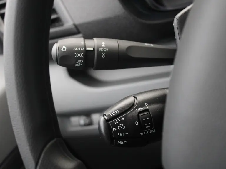Citroën ë-Jumpy Driver 50kWh 136PK L2H1 inclusief batterijtest Navigatie, Climate Control, Keyless Go, Parkeerhulp, 100% Elektrisch! afbeelding 46