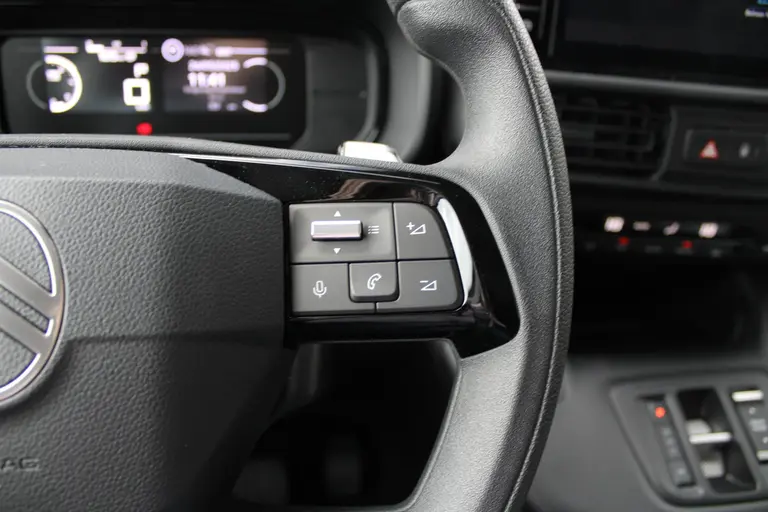 Citroën Berlingo 1.5 BlueHDi 130PK EAT8 Automaat L1 Achteruitrijcamera, Keyless Entry & Start, Parkeersensoren Achter, Aple Carplay, Android Auto afbeelding 14
