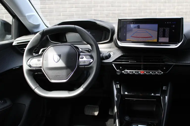 Peugeot 208 Hybrid 100 e-DCS6 Allure Automaat, Navigatie, Applecarpl./Andr. Auto, Keyless entry/Start afbeelding 12
