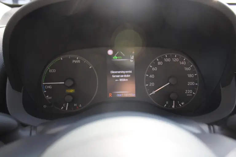 Toyota Yaris 1.5 Hybrid Active Automaat, Applecarplay/Androidauto, Cruise Control afbeelding 24