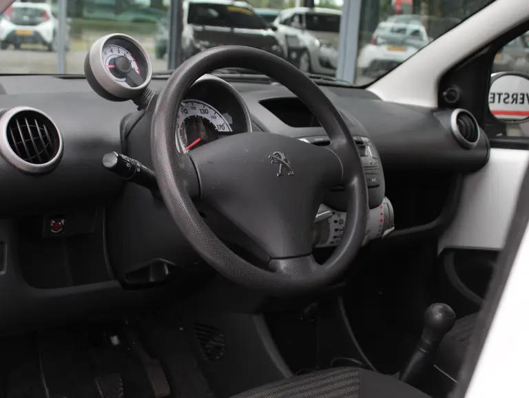 Peugeot 107 1.0 Active afbeelding 9