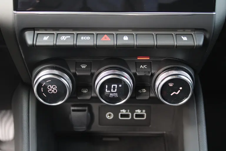 Mitsubishi Colt 1.0T MT First Edition Cruise/Climate control, Navigatie, Camera, Parkeersensoren v+a, 17"LM Velgen, afbeelding 24