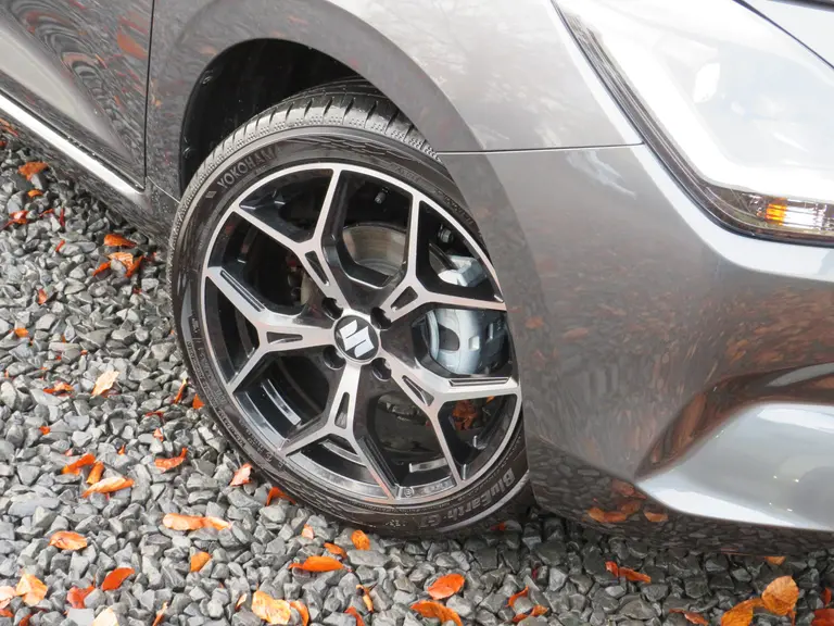Suzuki Swift 1.2 Select Smart Hybrid, Automaat en 17 inch velgen! DEMOVOORDEEL, met Camera en Parkeersensoren afbeelding 6