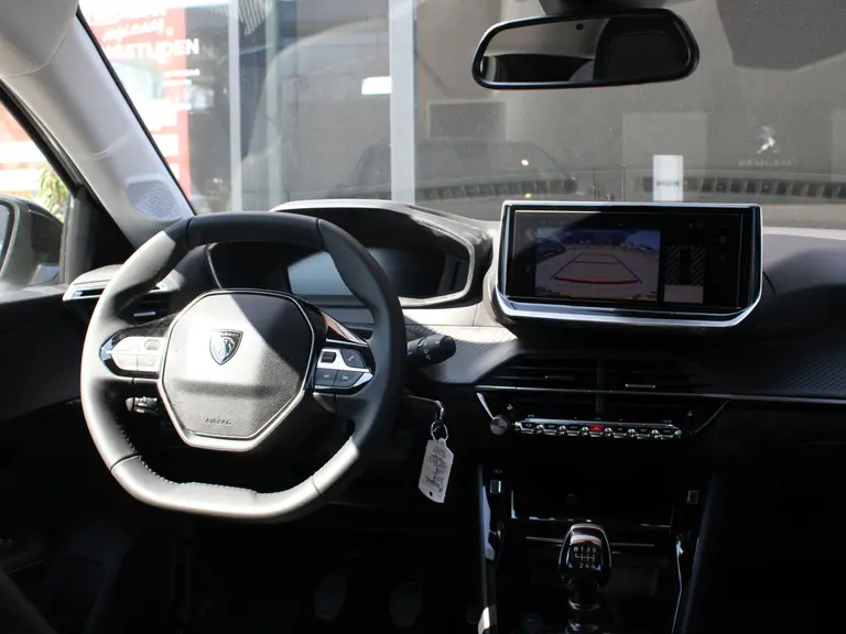 Peugeot 208 1.2 PureTech 100 Allure Navigatie, Stoelverwarming, Camera achter, Parkeerhulp voor & Achter, Lichtmetalen velgen afbeelding 11