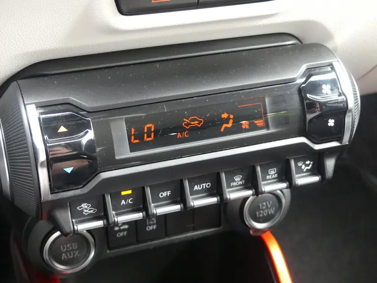 Suzuki Ignis 1.2 Smart Hybrid Stijl Navi, Allseason banden, Cruise control, Climate control afbeelding 24