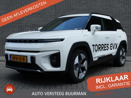 KGM Torres EVX Titanium 73.4 kWh 207pk, Grand White, 20"inch LM velgen Trekgewicht 1.500 KG. 7 jaar garantie!
