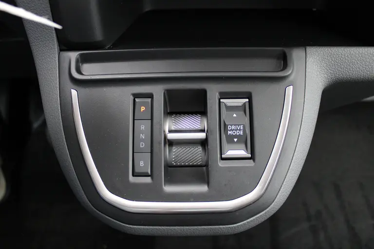 Citroën ë-Jumpy Club M 50 kWh Cruise control, Airco, Apple carplay/Android auto, Radio, Elek.bediende ramen en spiegels, afbeelding 24