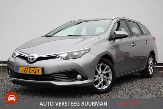 Toyota Auris Touring Sports 1.8 Hybrid Now Automaat, Keyless/Entry, Navigatie, Climate/CruiseControl, Achteruitrijcamera, 16'' inch LM velgen