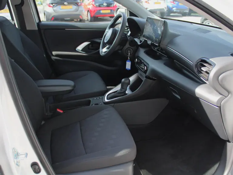 Toyota Yaris 1.5 Hybrid 115 Comfort Adaptieve Cruise en Climate Control, Carplay/Android Auto afbeelding 32
