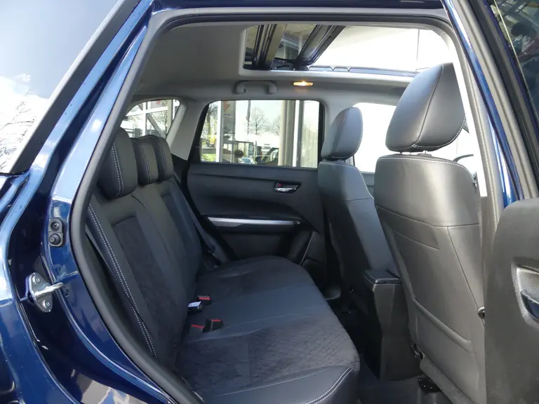 Suzuki Vitara 1.4 Boosterjet Style Smart Hybrid Panorama-dak, Trekhaak Schuif/Kanteldak, Navi, Bekleding half leder afbeelding 24