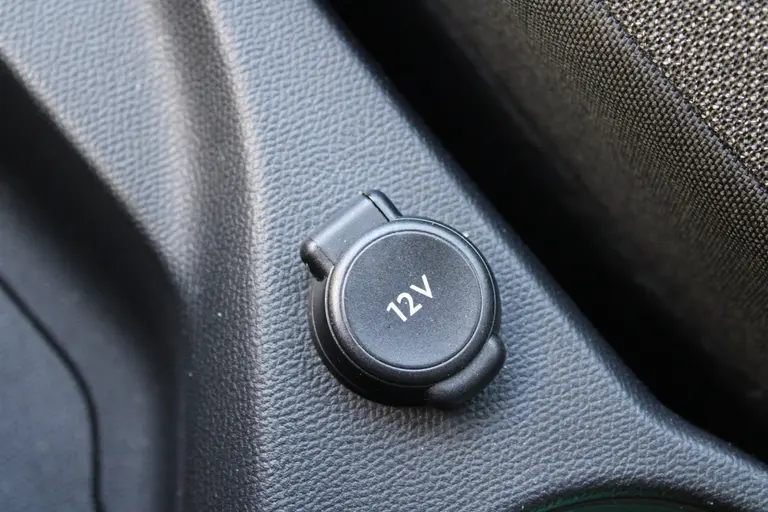 Peugeot 208 1.2 PureTech Active Pack 75pk, Applecarpl./Andr. Auto, Airco, Navigatie, Parkeersensor achter afbeelding 24