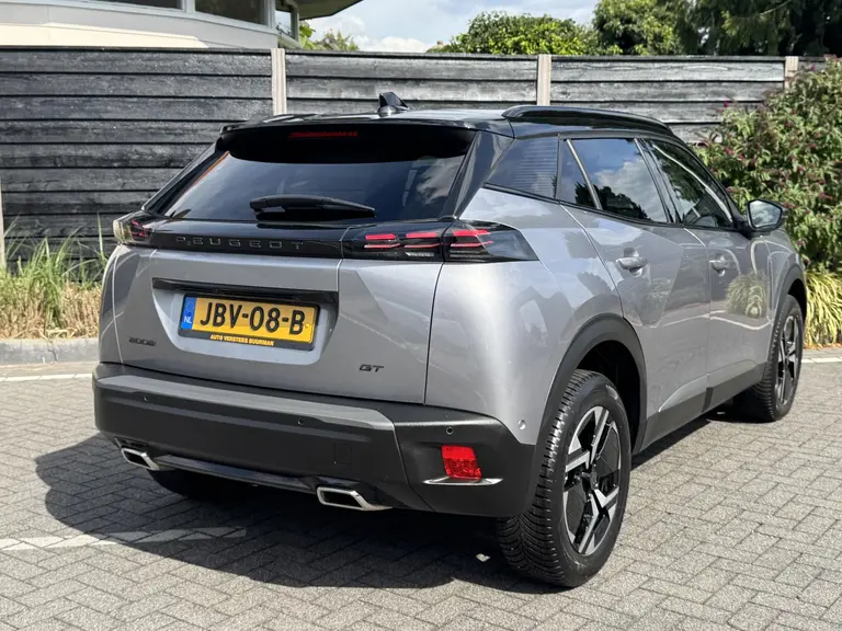 Peugeot 2008 GT 1.2 PureTech 130PK EAT8 Automaat Navigatie, Keyless, Rondomzichtcamera, Adaptieve Cruise Control, Draadloze Telefoonlader afbeelding 10