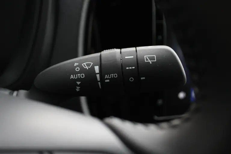 Toyota Aygo X 1.0 VVT-i S-CVT Pulse Automaat Achteruitrijcamera, Parkeersensoren Voor en Achter, Cruise Control Adaptief, Stoelverwarming afbeelding 32