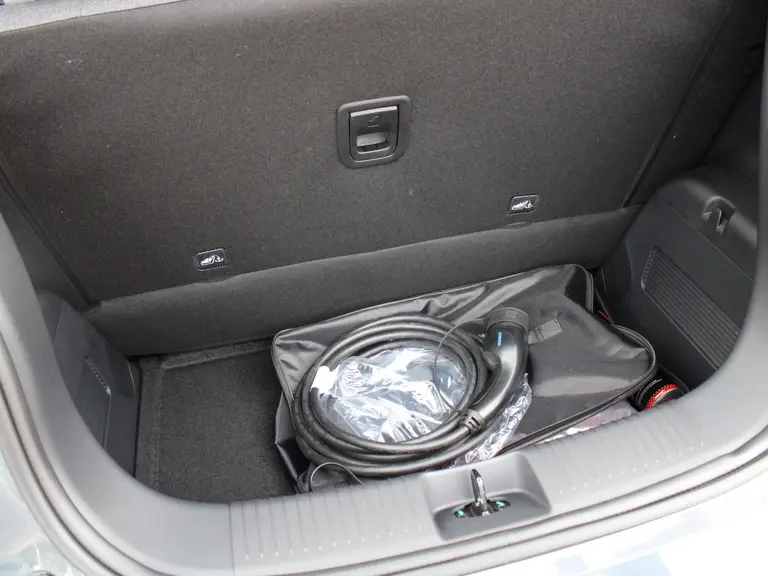 Leapmotor T03 Design 37.3 kWh 95PK Navigatie, Camera achter, Parkeerhulp achter, Audio, Keyless Start, Lichtmetalen velgen afbeelding 12