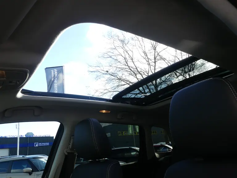 Suzuki Vitara 1.4 Boosterjet Style Smart Hybrid Panorama-dak, Trekhaak Schuif/Kanteldak, Navi, Bekleding half leder afbeelding 27