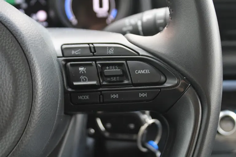 Toyota Yaris Cross 1.5 Hybrid Achteruitrijcamera, Bluetooth, Cruise Control Adaptief, Climate Control afbeelding 30