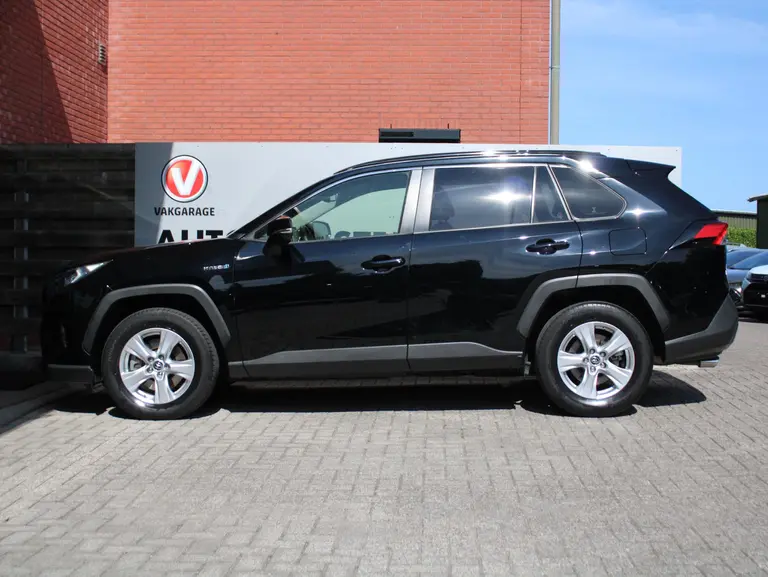 Toyota RAV4 2.5 Hybrid AWD Style 1.650 KG Trekgewicht, stuur- Camera, Parkeersensoren voor en achter afbeelding 13