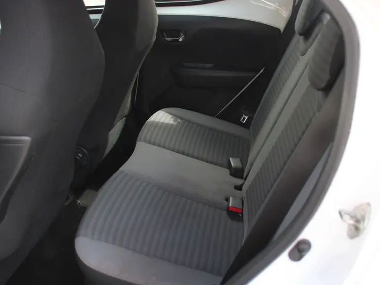Toyota Aygo 1.0 VVT-i x-play Navigatie, Achteruitrijcamera, Carplay/Android Auto, Bluetooth, Airco afbeelding 31