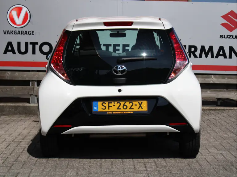 Toyota Aygo 1.0 VVT-i x-play Achteruitrijcamera, Bluetooth, Airco, Apple Carplay/Android Auto afbeelding 12
