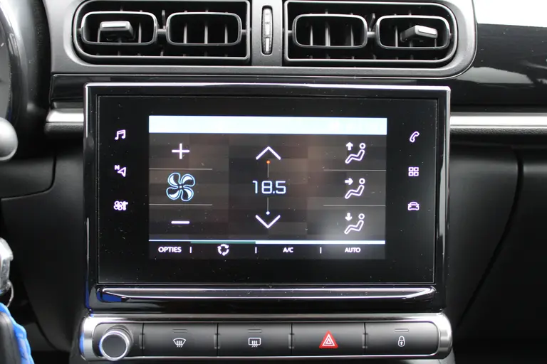 Citroën C3 1.2 PureTech S&S Feel Edition Trekhaak, Navigatie, Applecarpl./Andr. Auto, Cruise/Climate Control afbeelding 20