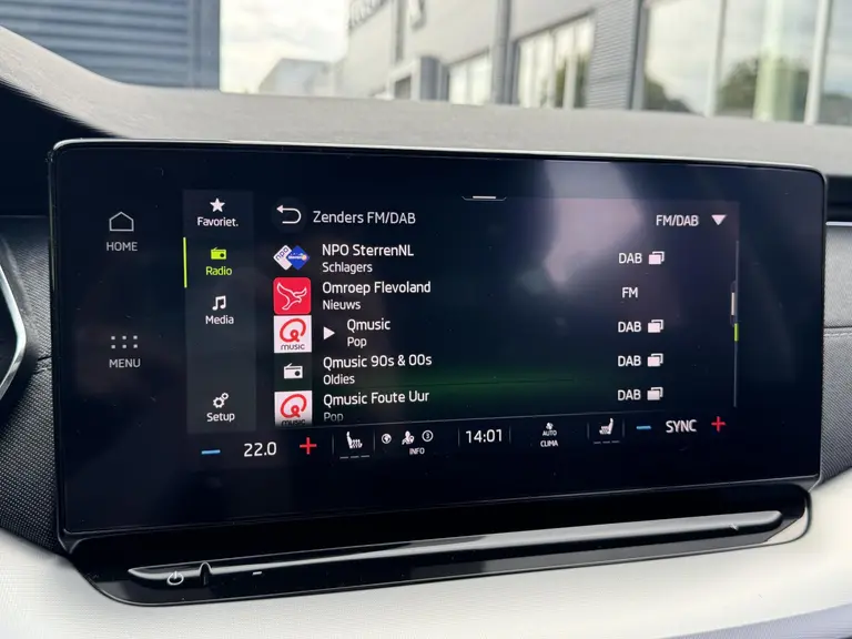 Skoda Octavia Combi Sport Business 1.5 e-TSI 150PK DSG7 Automaat Navigatie, Keyless, Achteruitrijcamera, Elektrische Kofferbak, Apple Carplay, Android Auto afbeelding 27