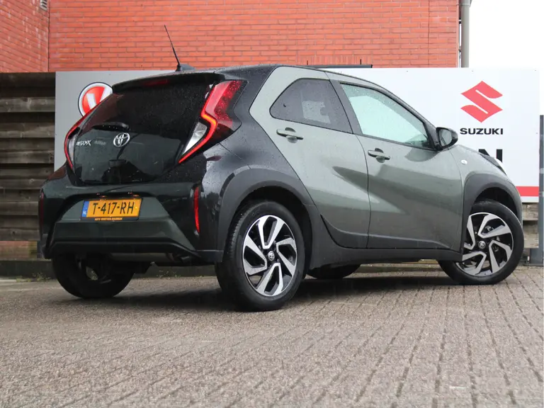 Toyota Aygo X 1.0 VVT-i MT Pulse Achteruitrijcamera, Cruise Control Adaptief, Airco Automatisch, DAB Radio afbeelding 11