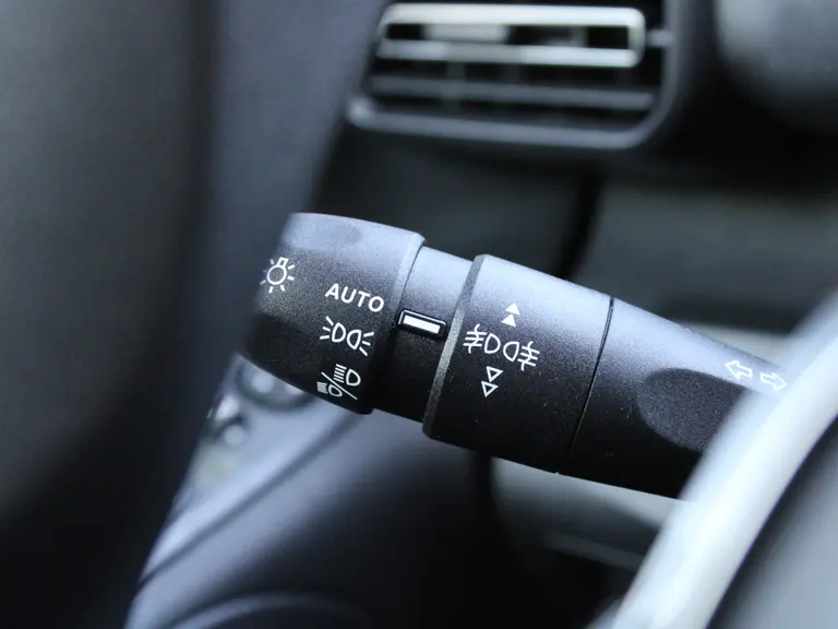 Peugeot Partner 1.5 BlueHDi 130PK EAT8 Automaat L1 White & Black Edition, Navigatie, Airconditioning, Camera Achter + Zijkant, Parkeerhulp voor & achter, Trekhaak afbeelding 23
