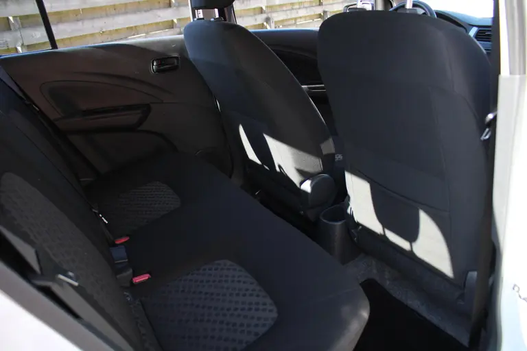 Suzuki Celerio 1.0 Exclusive Bluetooth, Airco, Lichtmetalen Velgen, Elektrische Ramen Voor en Achter afbeelding 17