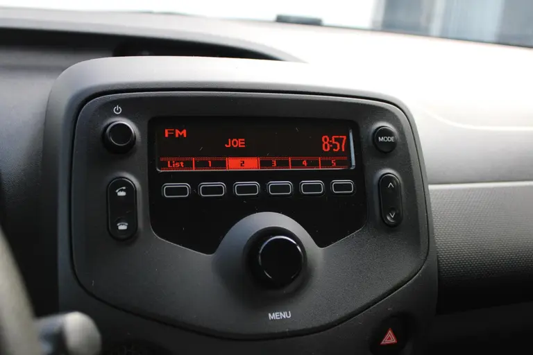 Toyota Aygo 1.0 VVT-i x-fun Bluetooth, Elektrische Ramen, Airco afbeelding 25