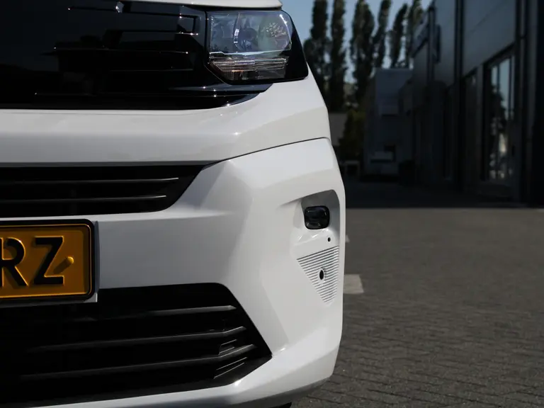 Peugeot Partner 1.5 BlueHDi 130PK EAT8 Automaat L1 White & Black Edition, Navigatie, Airconditioning, Camera Achter + Zijkant, Parkeerhulp voor & achter, Trekhaak afbeelding 6