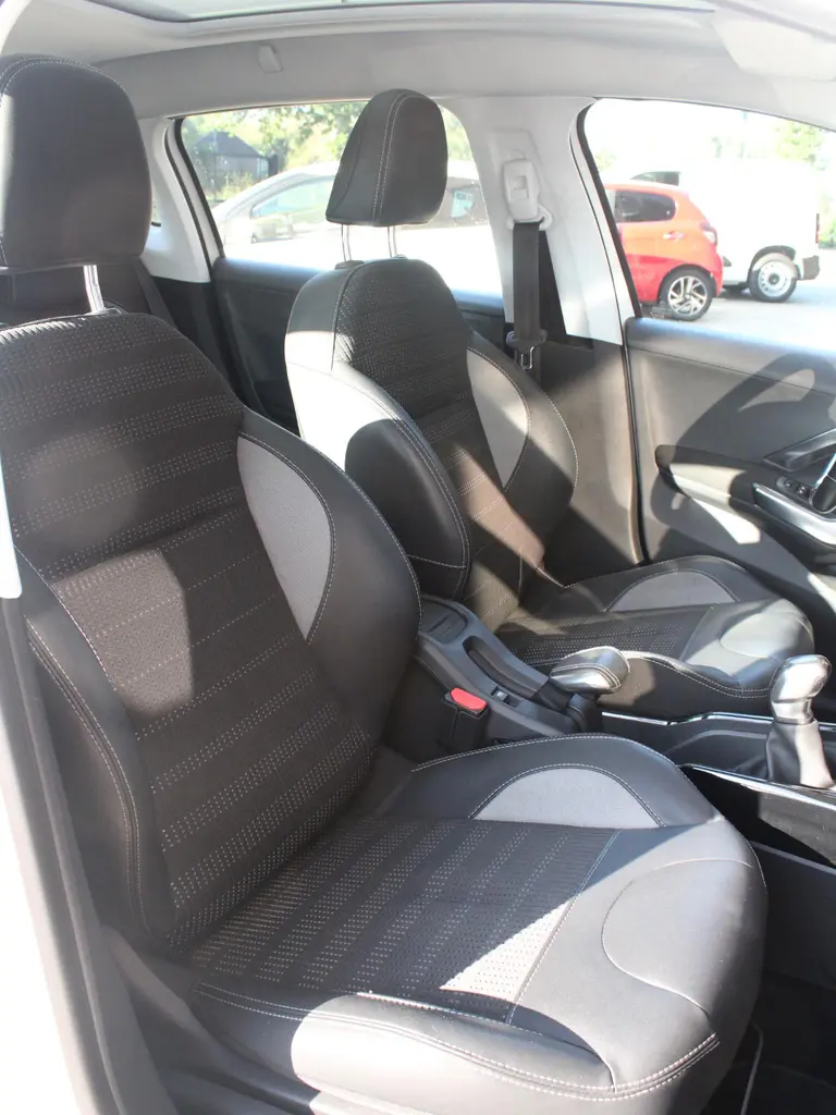 Peugeot 2008 1.2 PureTech 110PK GT-line afbeelding 24