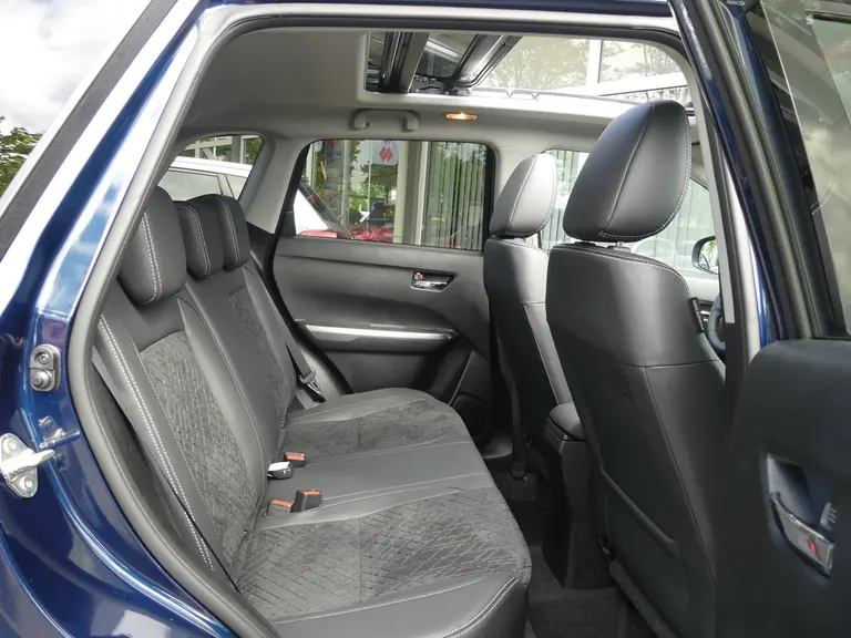 Suzuki Vitara 1.4 Boosterjet Style Smart Hybrid Panorama-dak, Trekhaak Schuif/Kanteldak, Navi, Bekleding half leder afbeelding 23